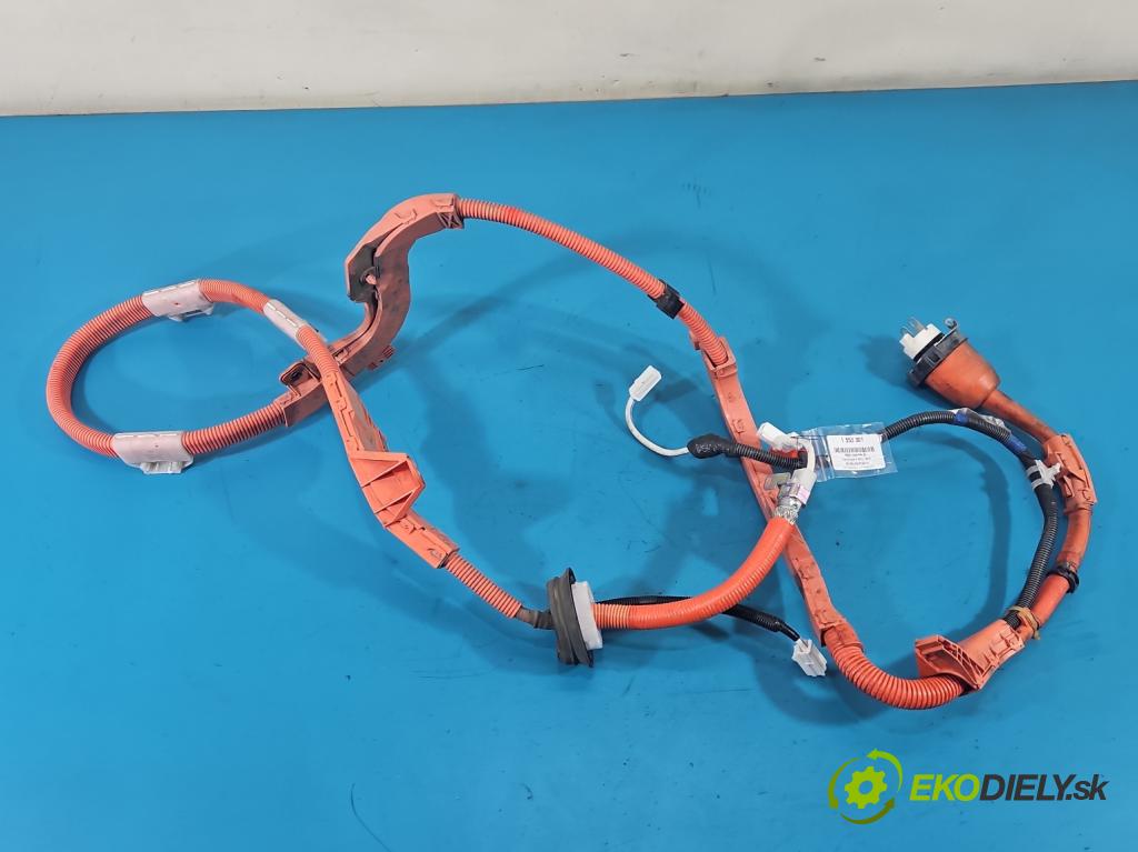 Toyota Auris II 2012-2018 1.8 hybrid 99 HP automatic 73 kW 1798 cm3 5- Zväzok: ostatné 7943-5W