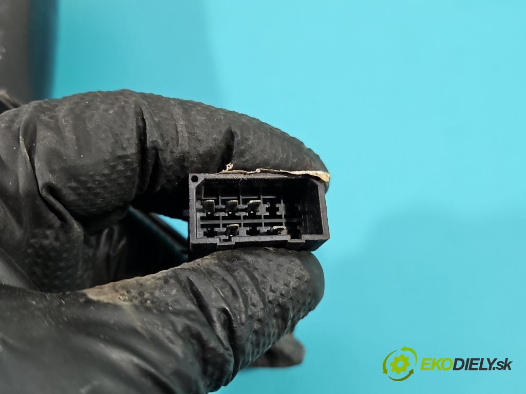 Audi A6 C5 1997-2004 1.9 tdi 110 HP manual 81 kW 1896 cm3 4- zrkadlo pravé  (Kľučka dverí ostatné)