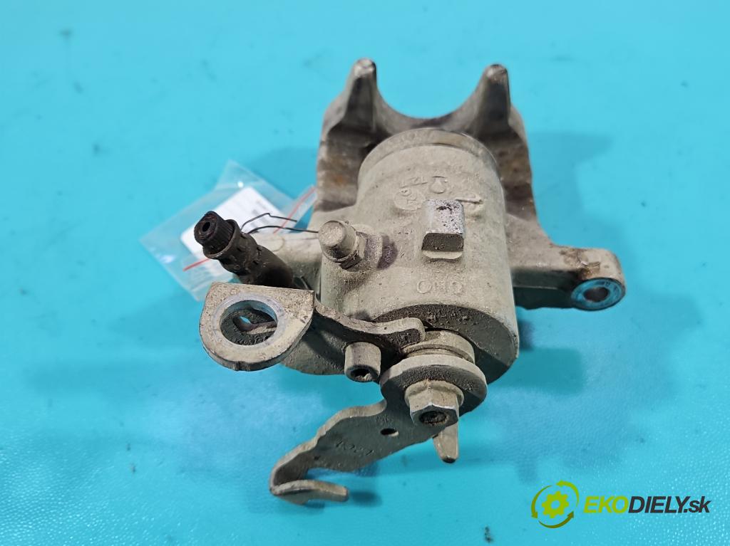 Skoda Kamiq 1.0 TSI 116 hp automatic 85 kW 999 cm3 5- brzdič zadní levý  (Klika dveří ostatní)