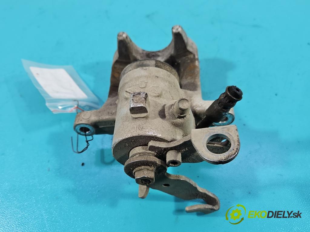 Skoda Kamiq 1.0 TSI 116 HP automatic 85 kW 999 cm3 5- brzdič zadné pravý  (Kľučka dverí ostatné)