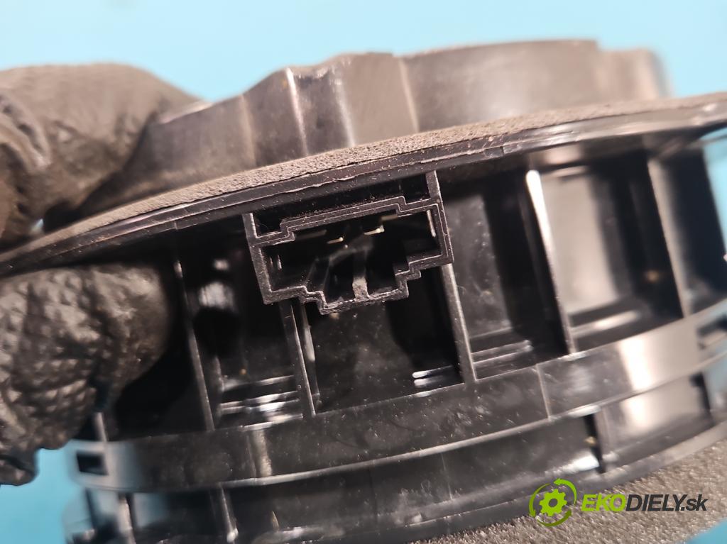 Skoda Kamiq 1.0 TSI 116 HP automatic 85 kW 999 cm3 5- reproduktory komplet 3V0035411J