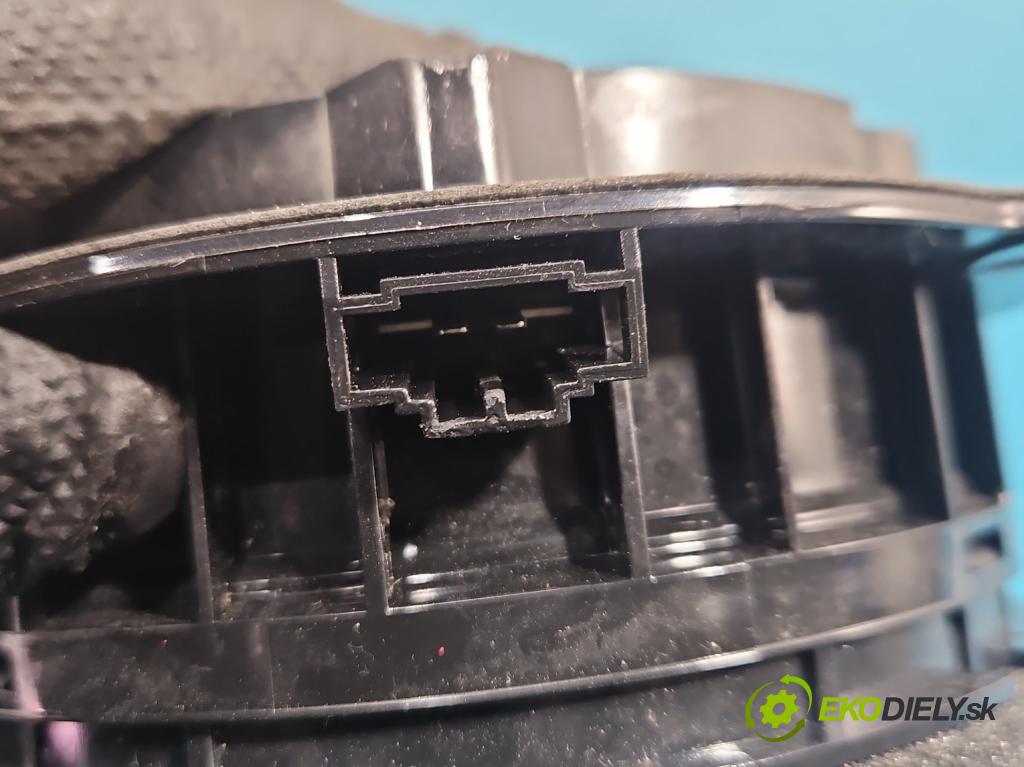 Skoda Kamiq 1.0 TSI 116 HP automatic 85 kW 999 cm3 5- reproduktory komplet 3V0035411J