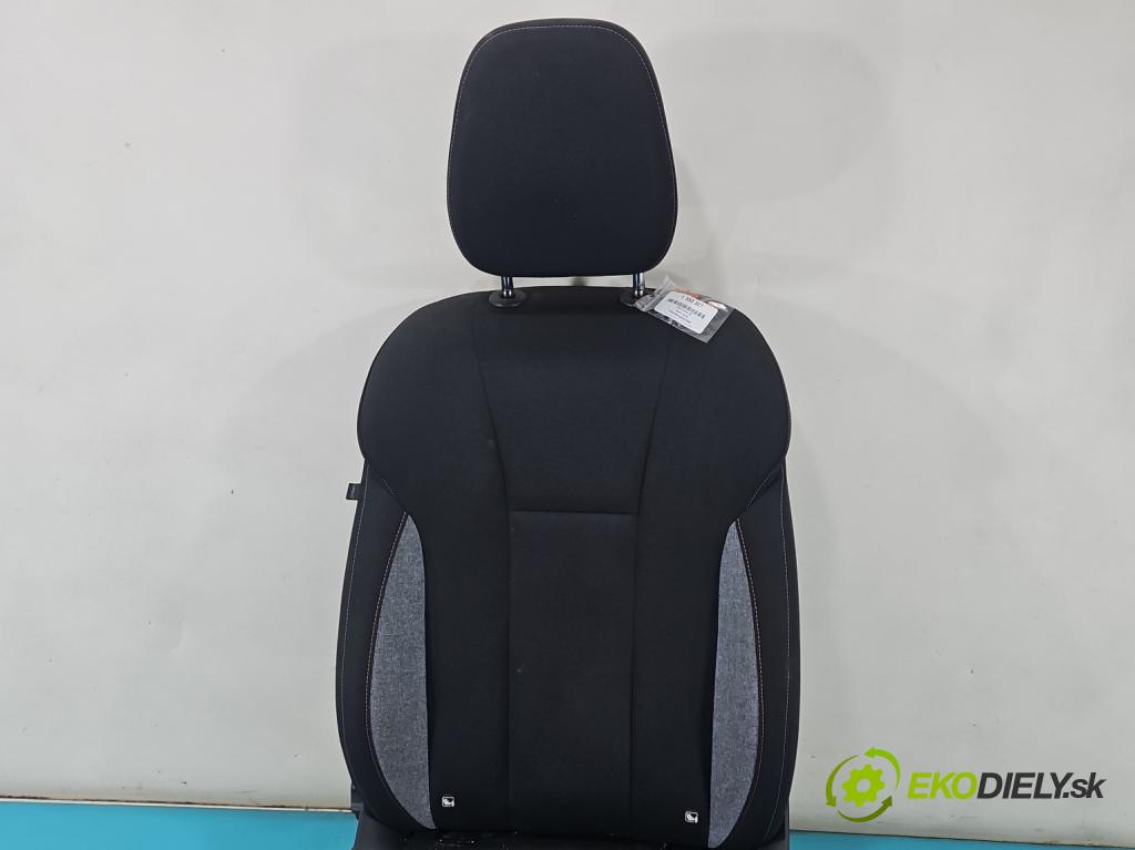 Skoda Kamiq 1.0 TSI 116 hp automatic 85 kW 999 cm3 5- Sedadlo pravý  (Sedadlo)