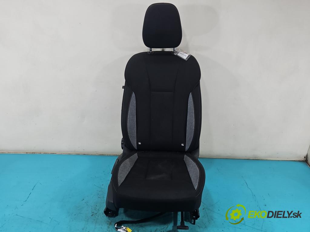 Skoda Kamiq 1.0 TSI 116 hp automatic 85 kW 999 cm3 5- Sedadlo pravý  (Sedadlo)