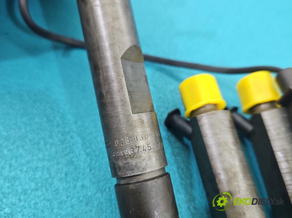 Audi A6 C5 1997-2004 1.9 tdi 110 HP manual 81 kW 1896 cm3 4- vstrek 028130201S (Vstrekovač paliva)