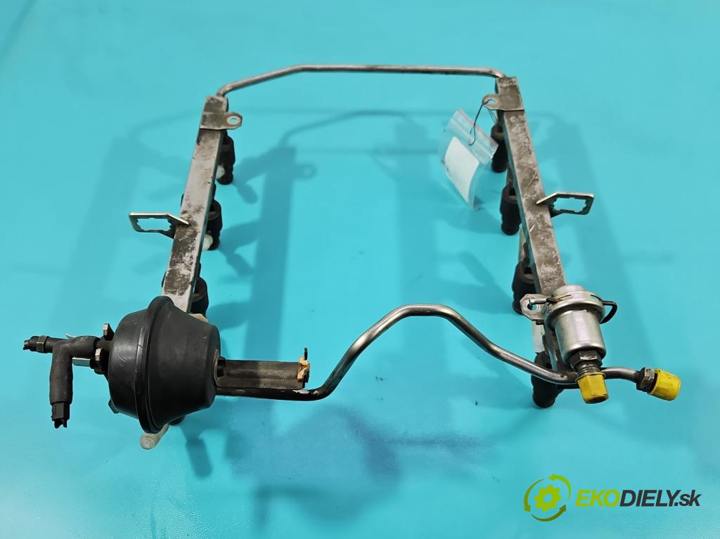 Audi A8 D2 1994-2002 3.7 V8 230 HP automatic 169 kW 3697 cm3 4- vstrek 077133551K (Vstrekovač paliva)