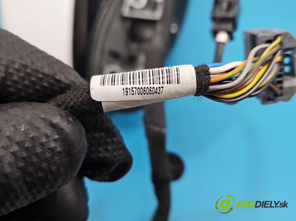 Volvo S90 II 2016- 2.0 T 320KM automatic 235 kW 1969 cm3 4- zrkadlo pravé 19157006060437 (Kľučka dverí ostatné)