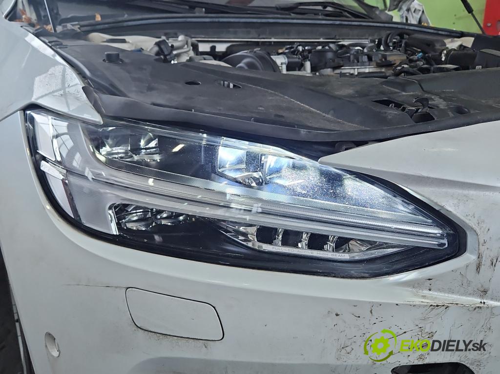 Volvo S90 II 2016- 2.0 T 320KM automatic 235 kW 1969 cm3 4- světlo pravý 31386165 (Pravé přední světlo)