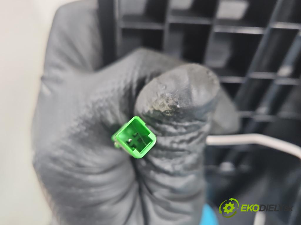 Volvo S90 II 2016- 2.0 T 320KM automatic 235 kW 1969 cm3 4- lišta práh: ľavé 31377619 (Lišta prahová)