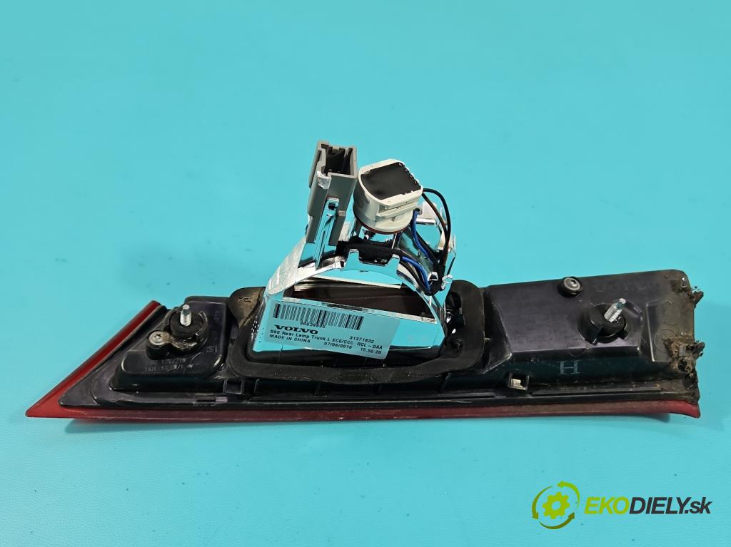 Volvo S90 II 2016- 2.0 T 320KM automatic 235 kW 1969 cm3 4- světlo zadní levé 31371832 (Klika dveří ostatní)