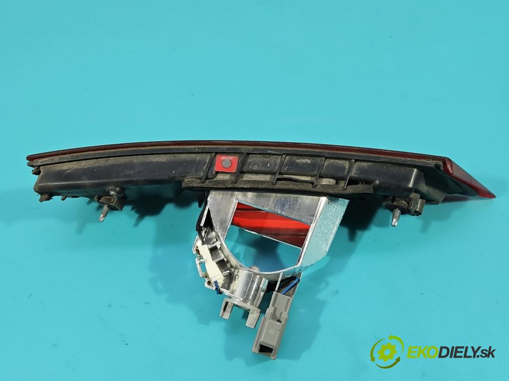 Volvo S90 II 2016- 2.0 T 320KM automatic 235 kW 1969 cm3 4- svetlo / reflektor zadné pravé 31420192 (Kľučka dverí ostatné)