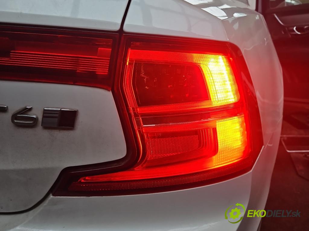 Volvo S90 II 2016- 2.0 T 320KM automatic 235 kW 1969 cm3 4- svetlo / reflektor zadné pravé 31371827 (Kľučka dverí ostatné)