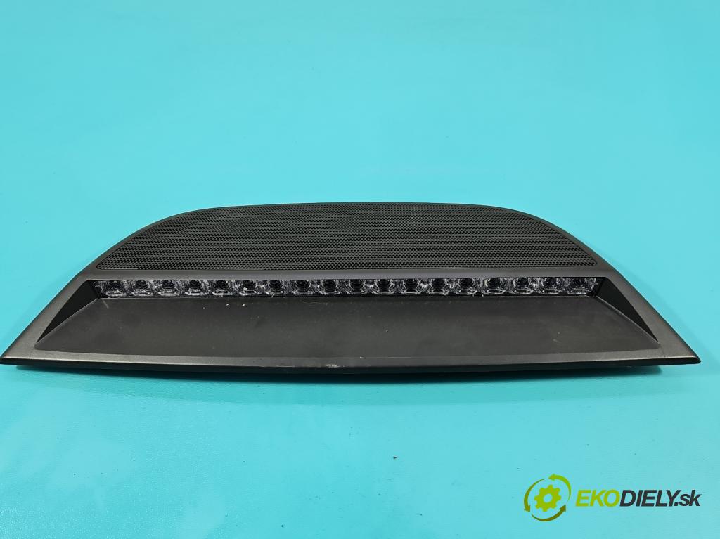 Volvo S90 II 2016- 2.0 T 320KM automatic 235 kW 1969 cm3 4- světlo: stop: 31371838