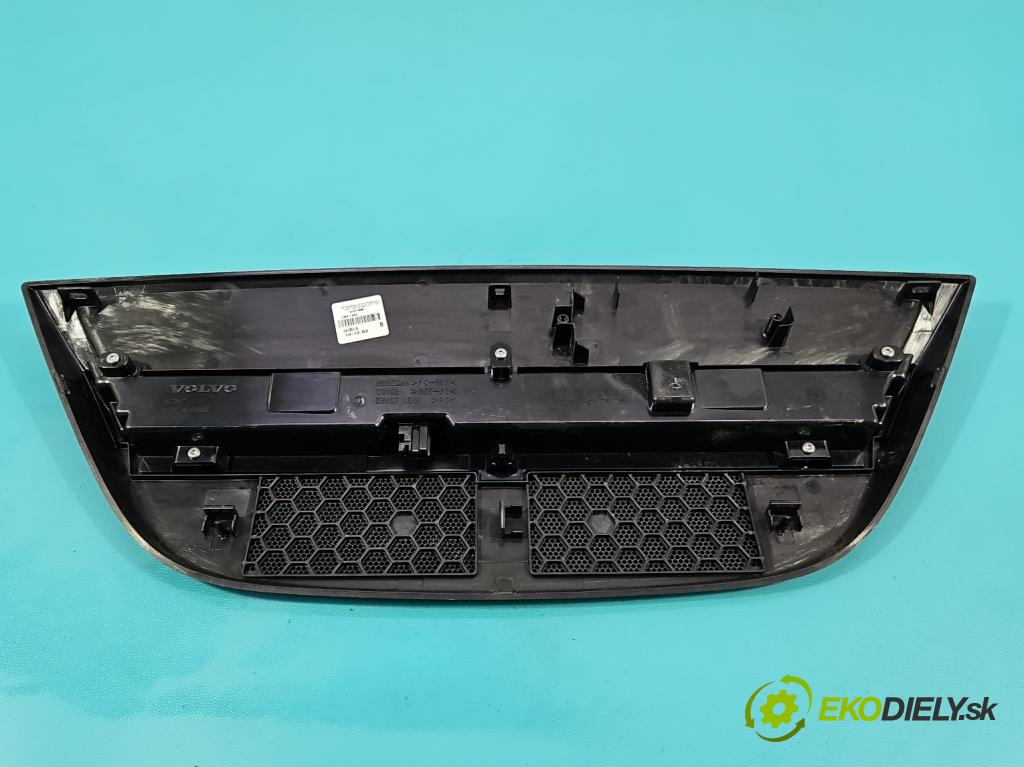 Volvo S90 II 2016- 2.0 T 320KM automatic 235 kW 1969 cm3 4- světlo: stop: 31371838