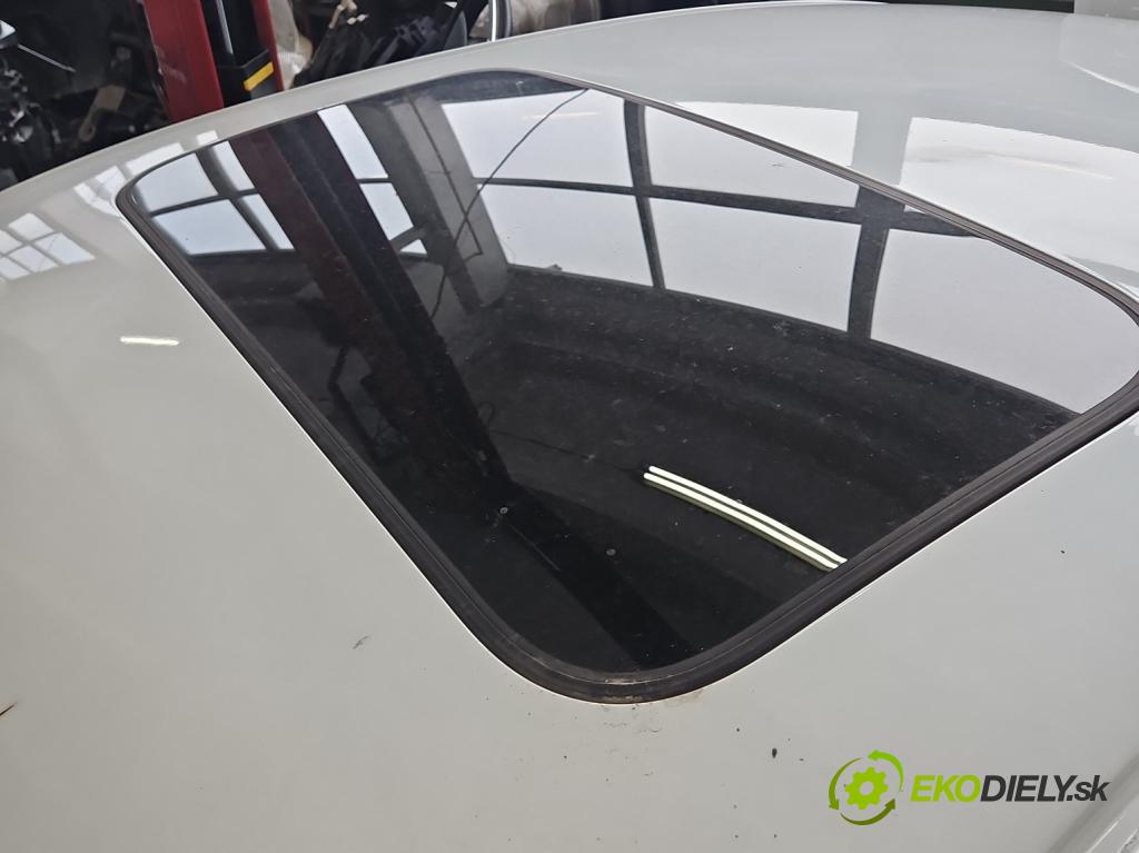 Volvo S90 II 2016- 2.0 T 320KM automatic 235 kW 1969 cm3 4- Střešní okno: 10026452E (Sklo karoserie)