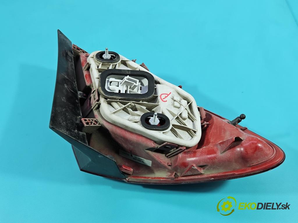 Opel Meriva B 2010-2017 1.4 16V 101 HP manual 74 kW 1398 cm3 5- svetlo / reflektor zadné pravé 0284431160 (Kľučka dverí ostatné)