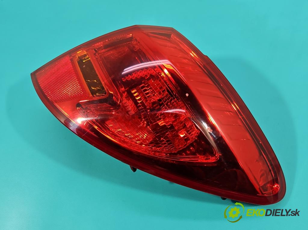 Opel Meriva B 2010-2017 1.4 16V 101 HP manual 74 kW 1398 cm3 5- svetlo / reflektor zadné pravé 0284431160 (Kľučka dverí ostatné)