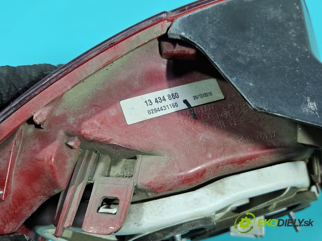 Opel Meriva B 2010-2017 1.4 16V 101 HP manual 74 kW 1398 cm3 5- svetlo / reflektor zadné pravé 0284431160 (Kľučka dverí ostatné)