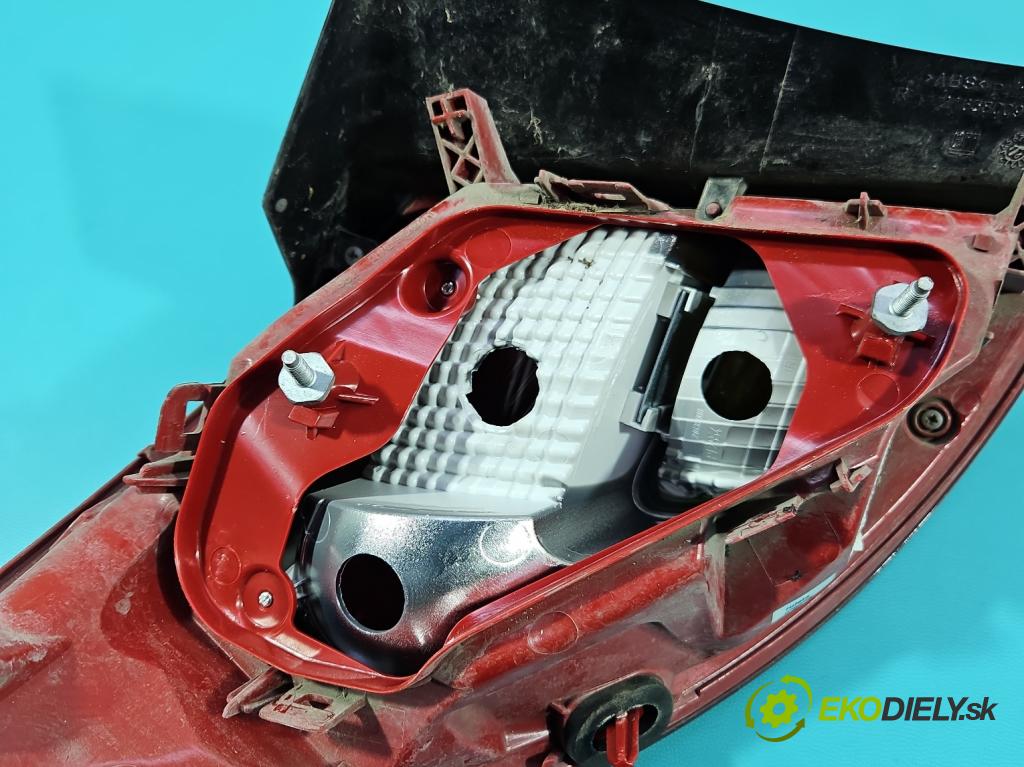 Opel Meriva B 2010-2017 1.4 16V 101 HP manual 74 kW 1398 cm3 5- svetlo / reflektor zadné pravé 0284431160 (Kľučka dverí ostatné)