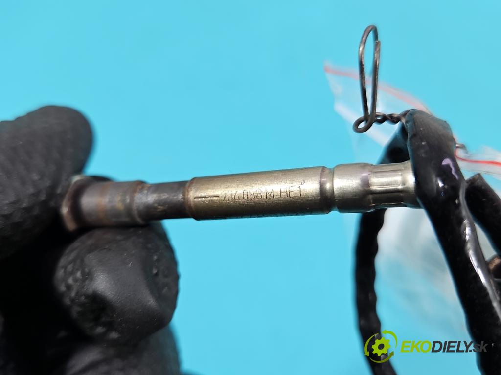 Skoda Superb III 2015-2024 2.0 tdi 150 HP automatic 110 kW 1968 cm3 5- snímač teploty: výfukové 05L906088M (Snímač)