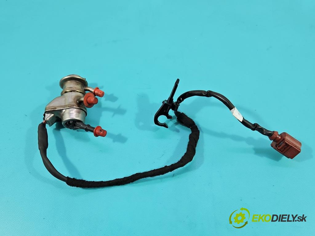 Skoda Superb III 2015-2024 2.0 tdi 150 HP automatic 110 kW 1968 cm3 5- vstrek 05L131113Q (Vstrekovač paliva)