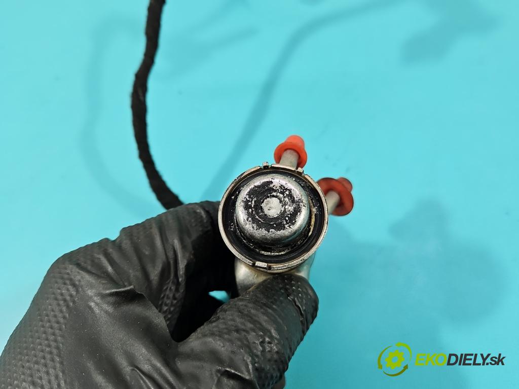 Skoda Superb III 2015-2024 2.0 tdi 150 HP automatic 110 kW 1968 cm3 5- vstrek 05L131113Q (Vstrekovač paliva)