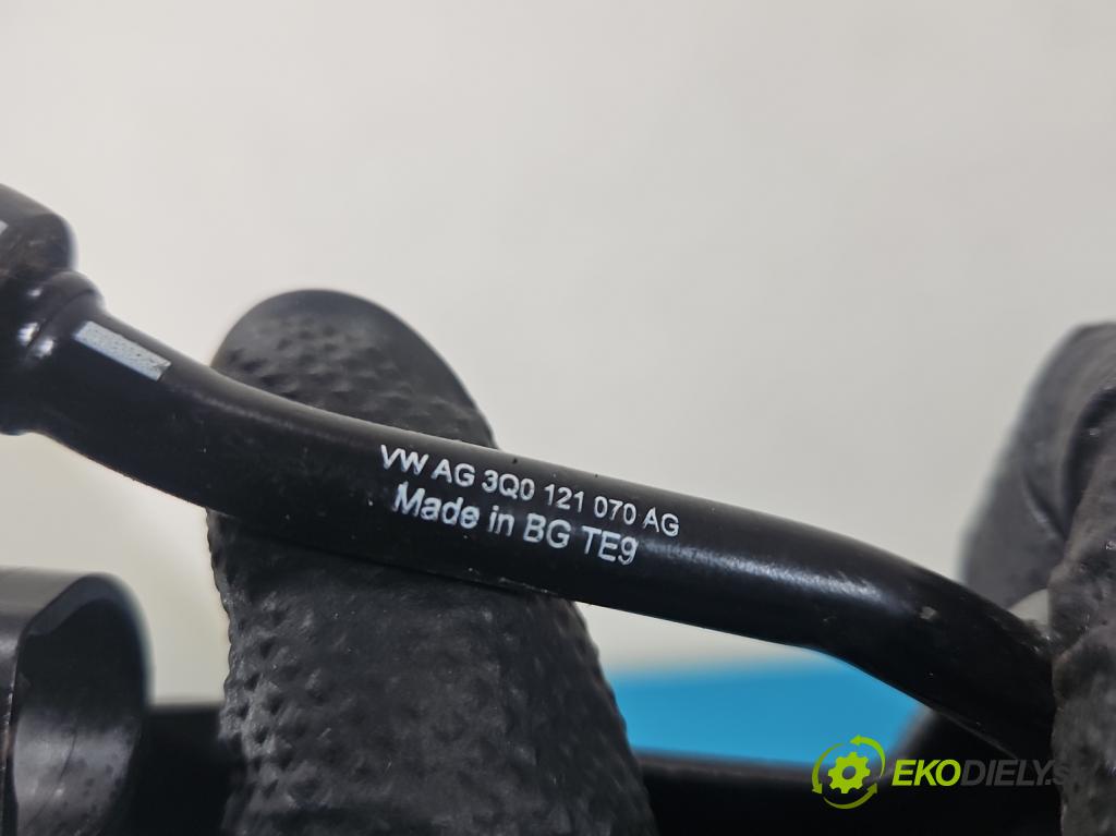 Skoda Superb III 2015-2024 2.0 tdi 150 hp automatic 110 kW 1968 cm3 5- trubka systému chłodzenia 3Q0122101CJ