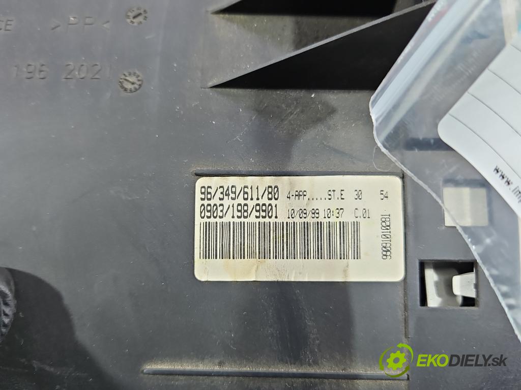 Peugeot 206 1.1 8V 60 HP manual 44 kW 1124 cm3 5- prístrojovka/ budíky 9634961180 (Prístrojová doska)