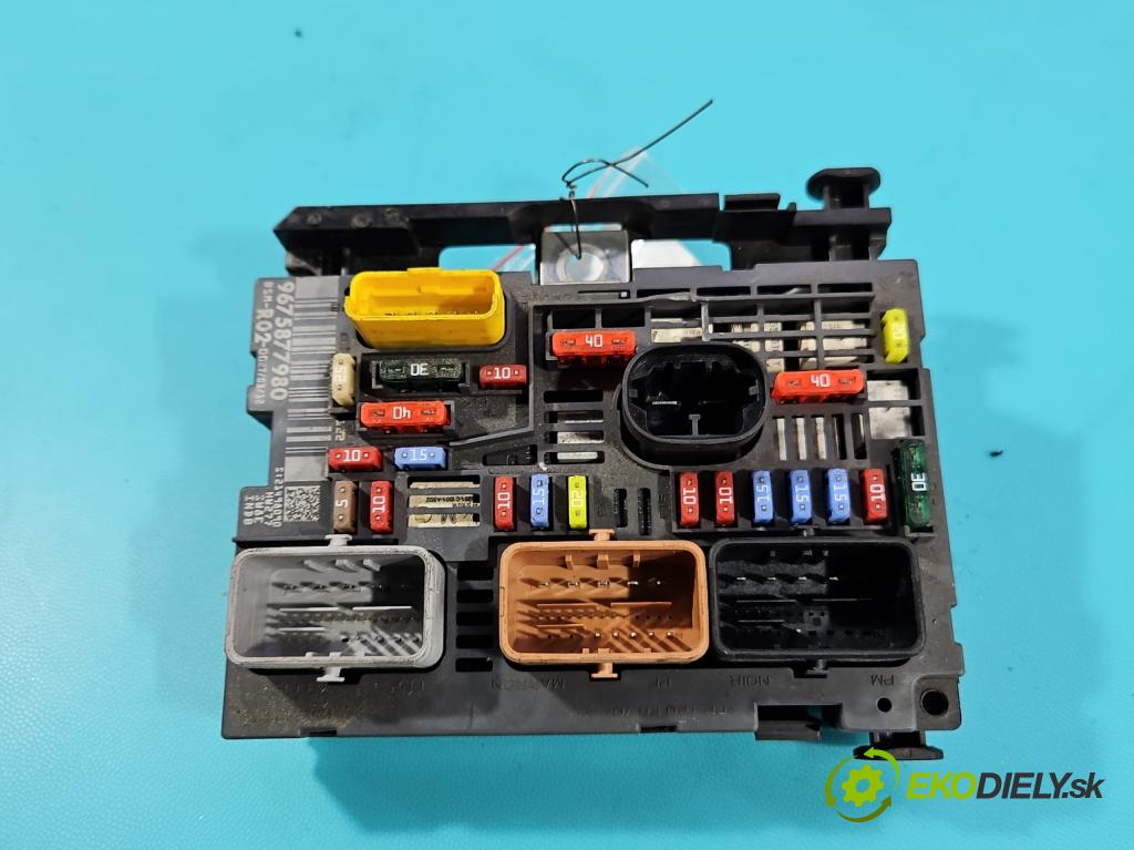 Peugeot 5008 I 2009-2017 1.6 16V 120 HP manual 88 kW 1598 cm3 5- riadiaca jednotka ostatné 9675877980