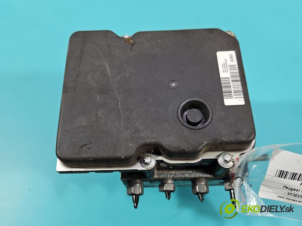 Peugeot 5008 I 2009-2017 1.6 16V 120 HP manual 88 kW 1598 cm3 5- čerpadlo abs 0265230881 (Pumpa ABS)