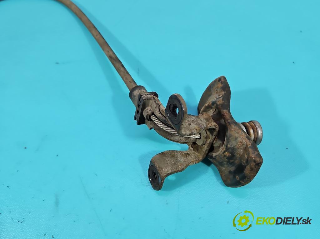 Peugeot 5008 I 2009-2017 1.6 16V 120 HP manual 88 kW 1598 cm3 5- Upevnenie: kolesa ozubeného