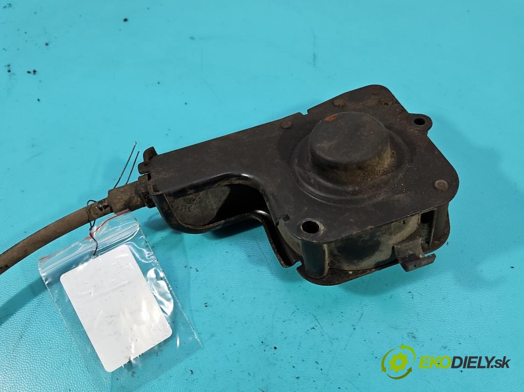 Peugeot 5008 I 2009-2017 1.6 16V 120 HP manual 88 kW 1598 cm3 5- Upevnenie: kolesa ozubeného