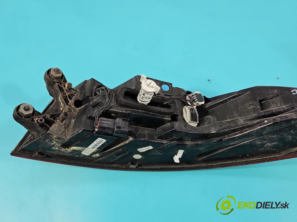 Jaguar XF II X260 2015- 3.0 V6 340KM: automatic 250 kW 2995 cm3 4- svetlo / reflektor zadné ľavé GX63-13405-AA (Kľučka dverí ostatné)