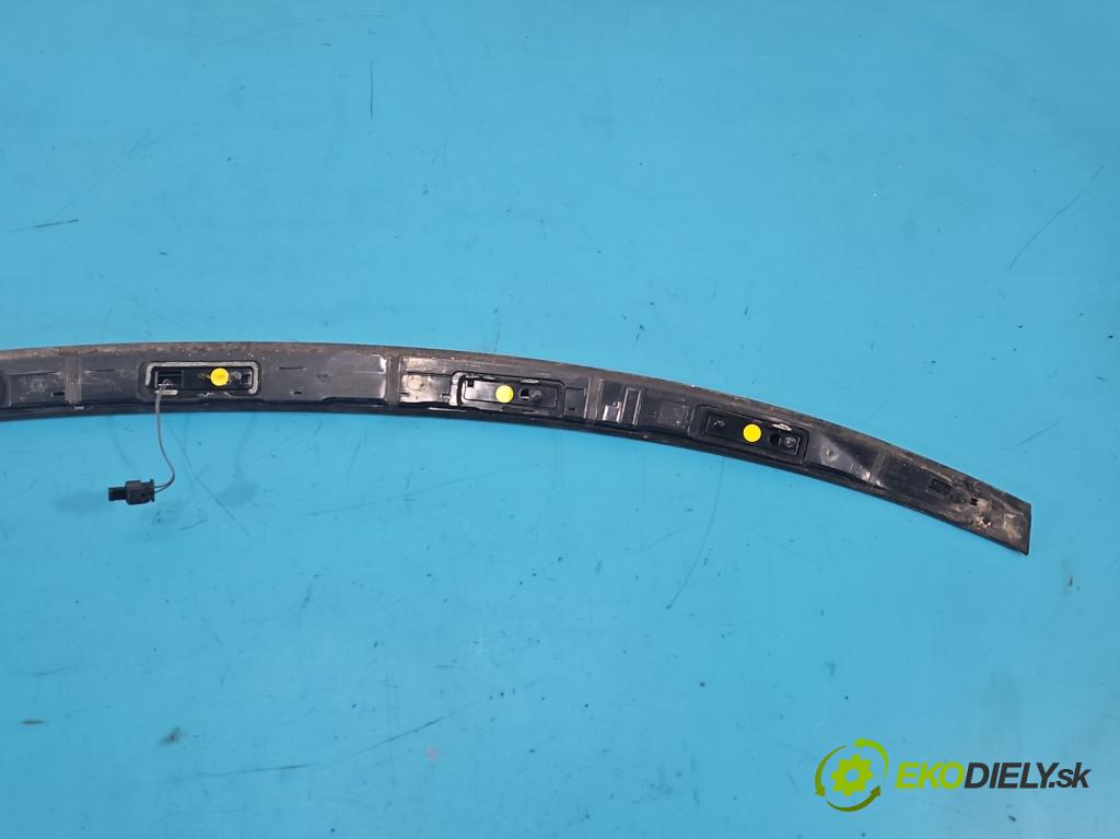 Jaguar XF II X260 2015- 3.0 V6 340KM automatic 250 kW 2995 cm3 4- světlo: GX7313A613