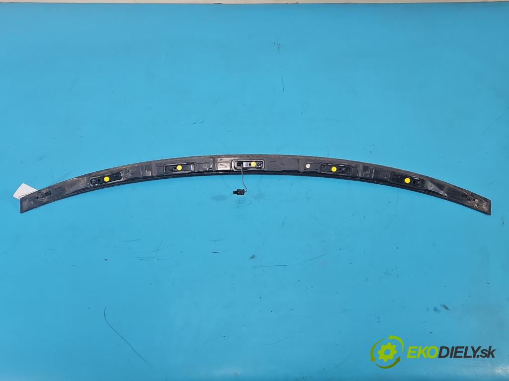 Jaguar XF II X260 2015- 3.0 V6 340KM automatic 250 kW 2995 cm3 4- světlo: GX7313A613