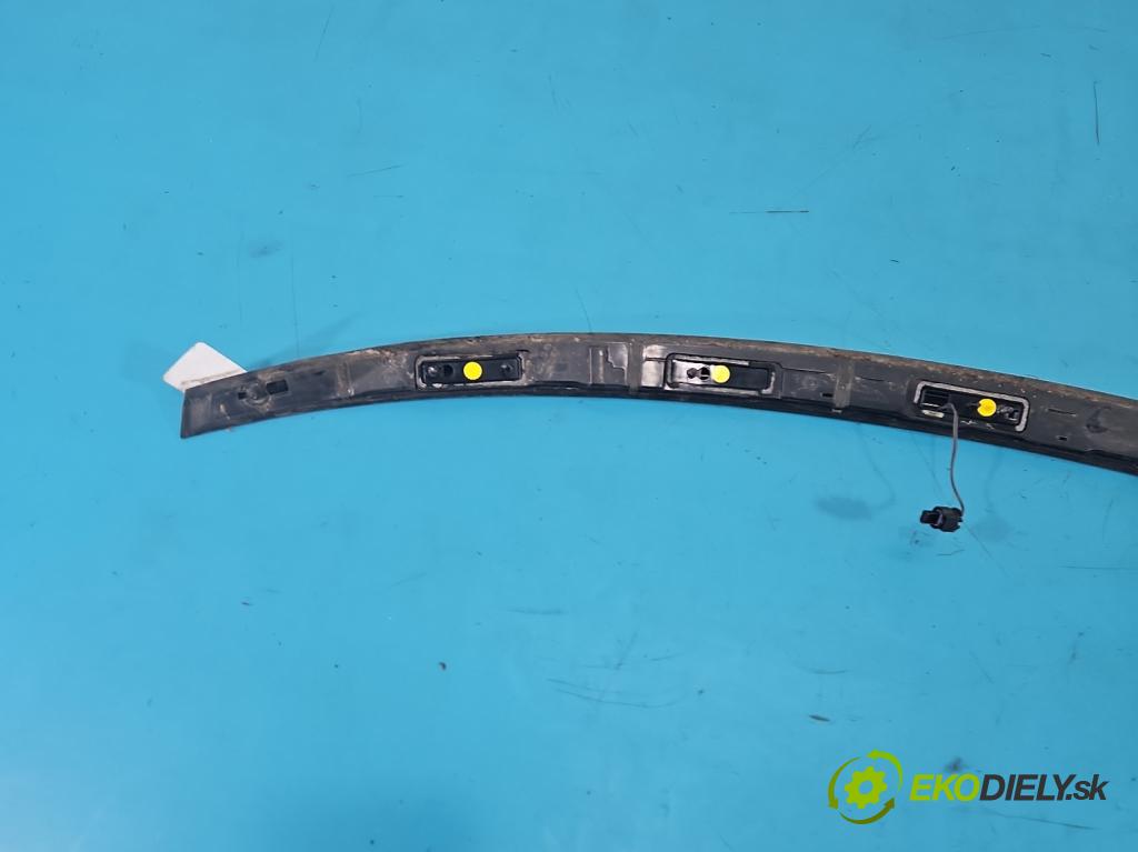 Jaguar XF II X260 2015- 3.0 V6 340KM automatic 250 kW 2995 cm3 4- světlo: GX7313A613