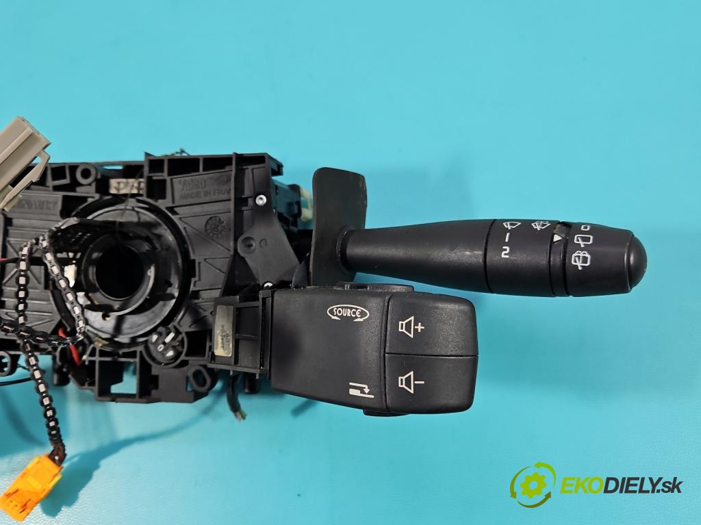 Renault Clio II 1998-2012 1.5 dci 65 HP manual 48 kW 1461 cm3 5- prepínač komplex: 8200058679 (Prepínacie páčky pod volantom)