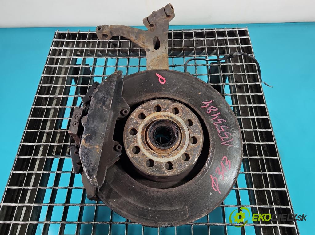 Audi A8 D2 1994-2002 3.7 V8 230 hp automatic 169 kW 3697 cm3 4- náboj pravé  (Náboj kola)