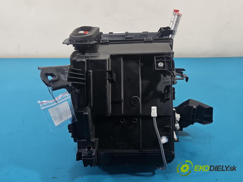 Toyota Auris II 2012-2018 1.8 hybrid 99 hp automatic 73 kW 1798 cm3 5- radiátor 87050-05761 (Radiátor topení)