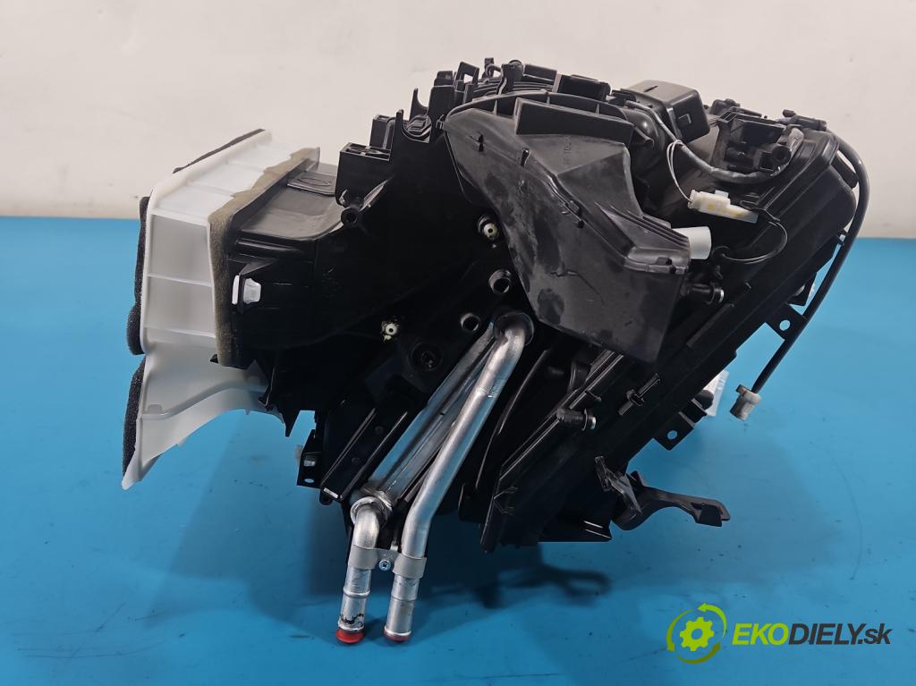 Toyota Auris II 2012-2018 1.8 hybrid 99 hp automatic 73 kW 1798 cm3 5- radiátor 87050-05761 (Radiátor topení)