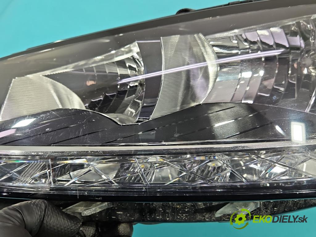 Skoda Fabia III 2014- 2021 1.0 TSI 95 HP manual 70 kW 999 cm3 5- Reflektor: ľavý 6V1941015D (Kľučka dverí ostatné)