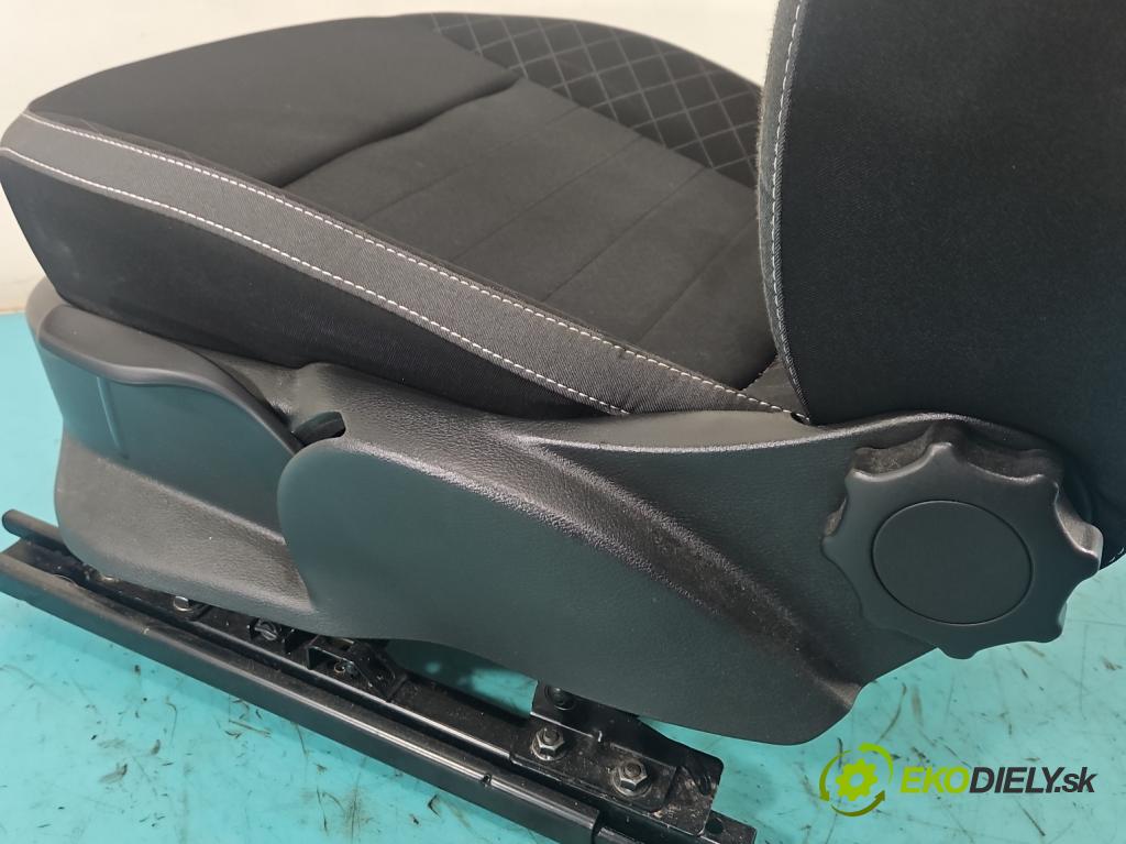 Skoda Fabia III 2014- 2021 1.0 TSI 95 hp manual 70 kW 999 cm3 5- Sedadlo levý  (Sedadlo)