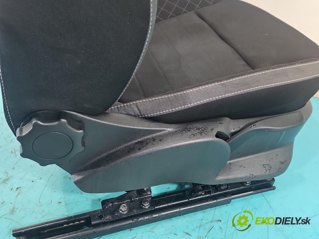 Skoda Fabia III 2014- 2021 1.0 TSI 95 hp manual 70 kW 999 cm3 5- Sedadlo pravý  (Sedadlo)