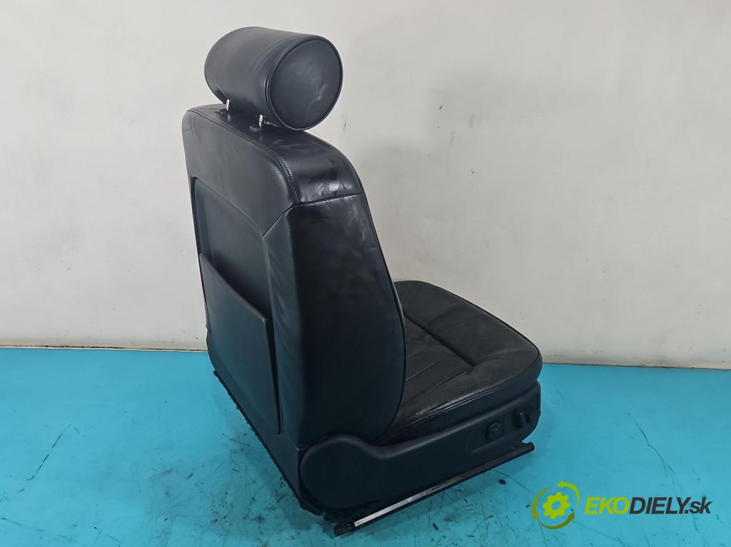 Audi A8 D2 1994-2002 3.7 V8 230 hp automatic 169 kW 3697 cm3 4- Sedadlo pravý  (Sedadlo)