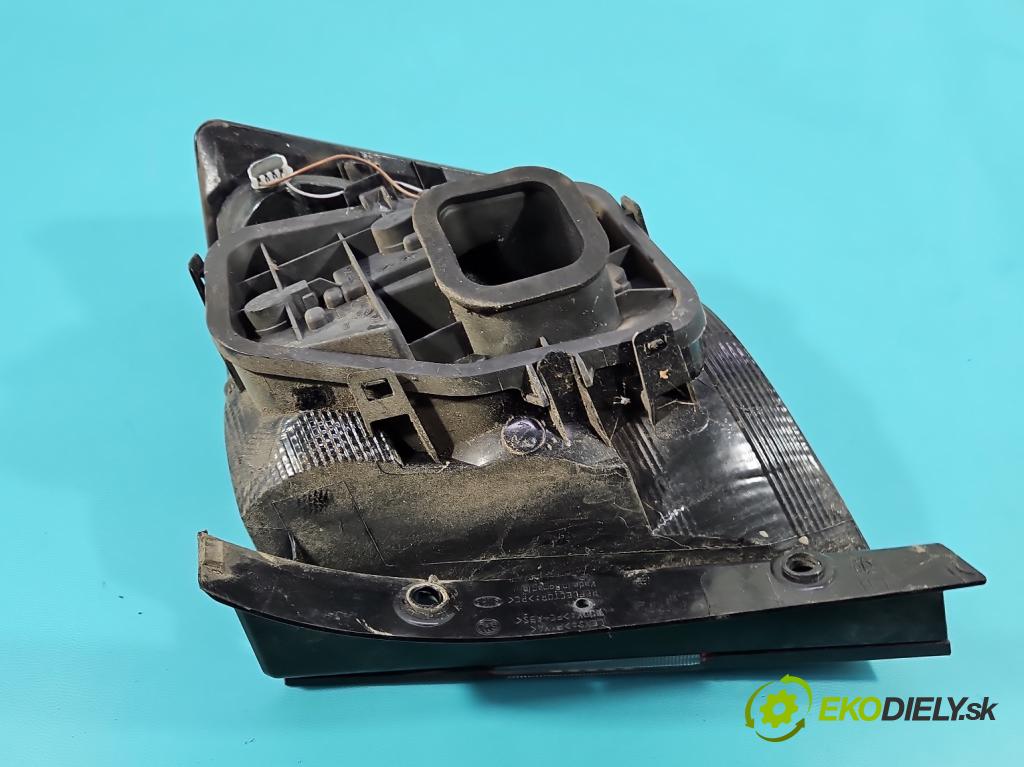 Skoda Fabia III 2014- 2021 1.0 TSI 95 HP manual 70 kW 999 cm3 5- svetlo / reflektor zadné ľavé 6V6945111 (Kľučka dverí ostatné)