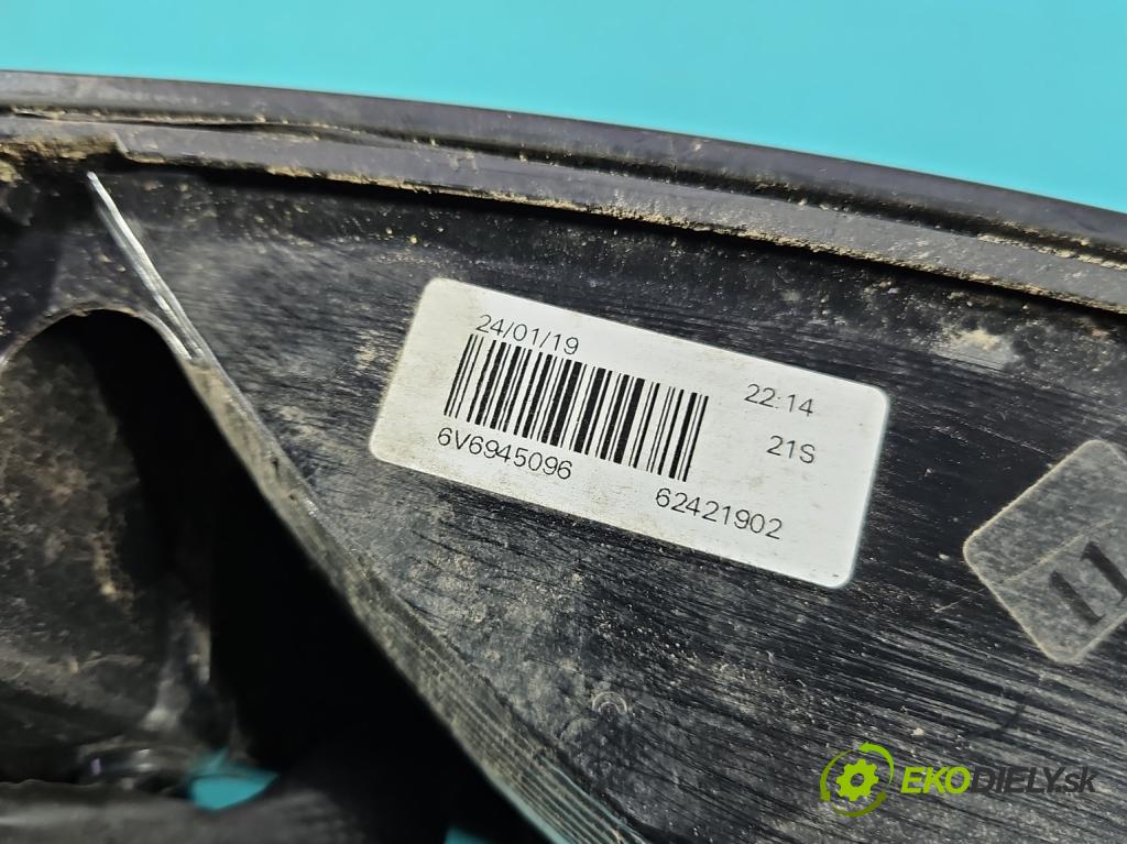 Skoda Fabia III 2014- 2021 1.0 TSI 95 HP manual 70 kW 999 cm3 5- svetlo / reflektor zadné pravé 6V6945096 (Kľučka dverí ostatné)