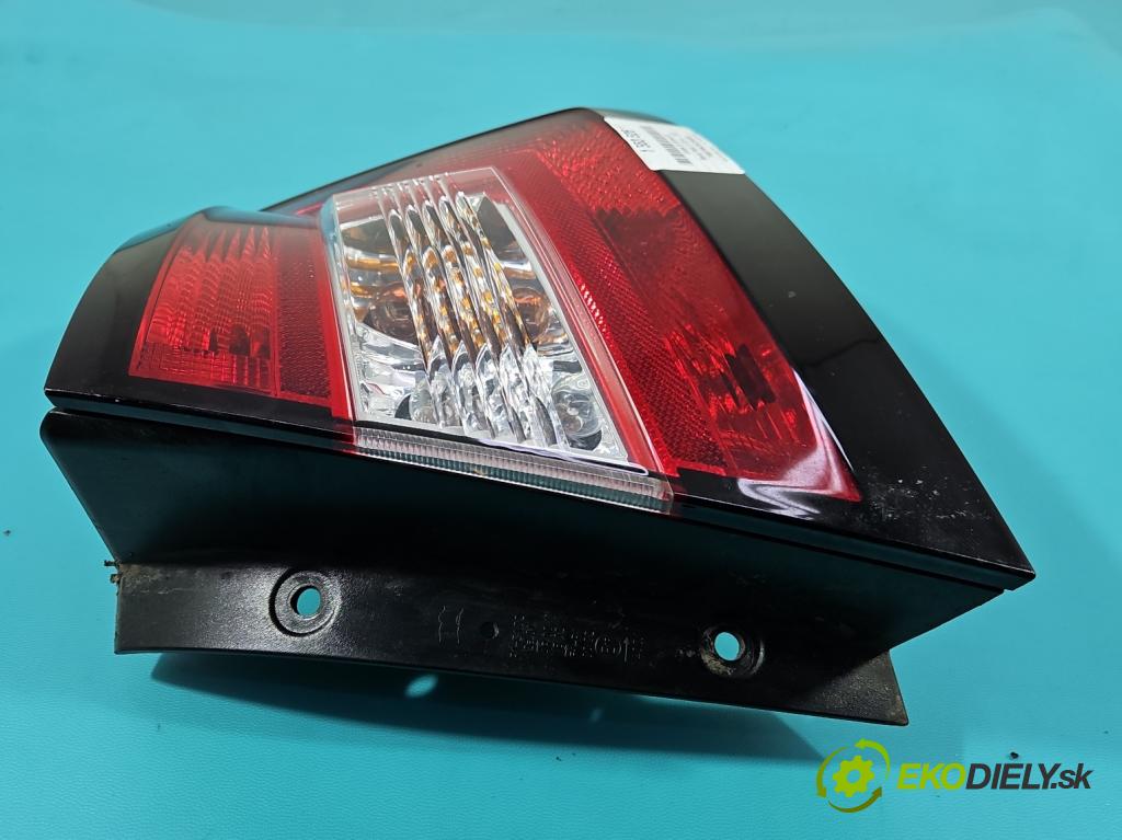 Skoda Fabia III 2014- 2021 1.0 TSI 95 HP manual 70 kW 999 cm3 5- svetlo / reflektor zadné pravé 6V6945096 (Kľučka dverí ostatné)