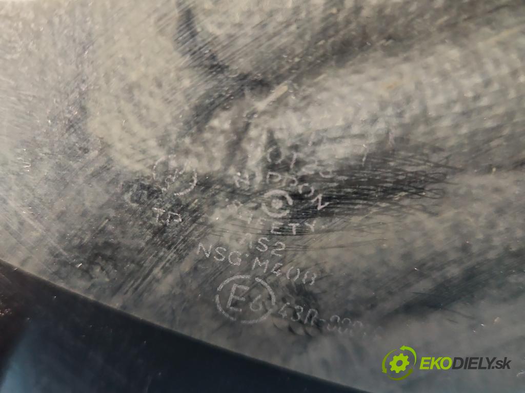 Toyota Corolla E11 1997-2002 1.4 vvti 97KM manual 71 kW 1398 cm3 5- sklo zadná  (Sklo zadné)