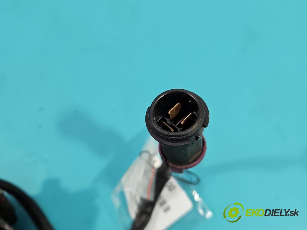 Audi A8 D2 1994-2002 3.7 V8 230 HP automatic 169 kW 3697 cm3 4- rezistor 4D0820521A