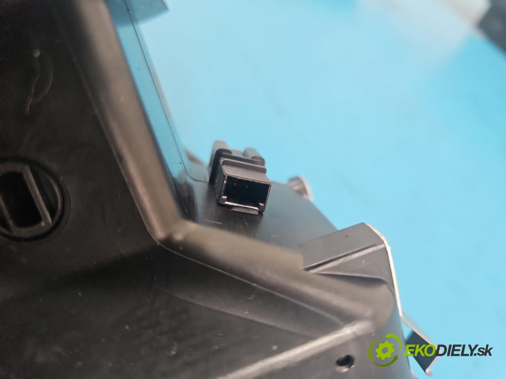 Audi A6 C6 2004-2011 3.0 tdi 232KM automatic 171 kW 2967 cm3 5- Mřížka: topení 4F1820901D